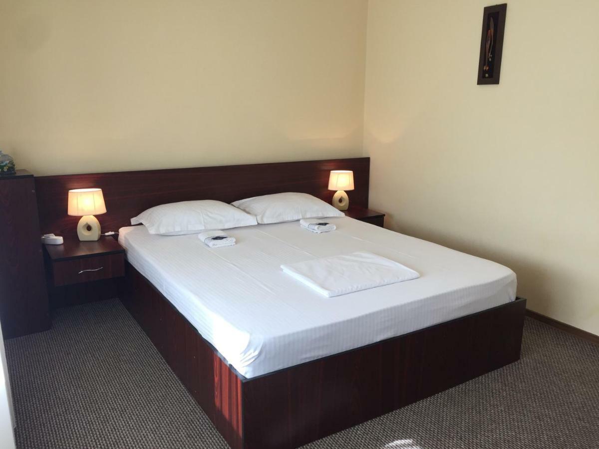 G.Eag - Premium Apartment Oradea Extérieur photo