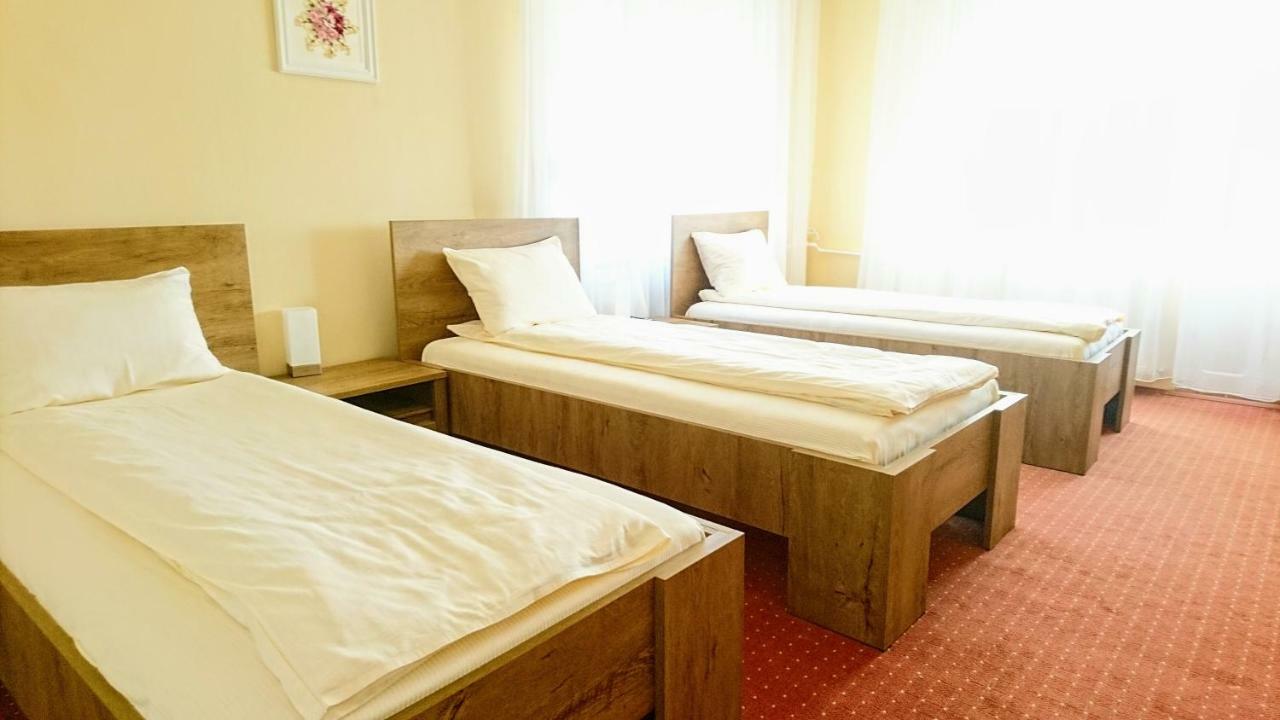 G.Eag - Premium Apartment Oradea Extérieur photo