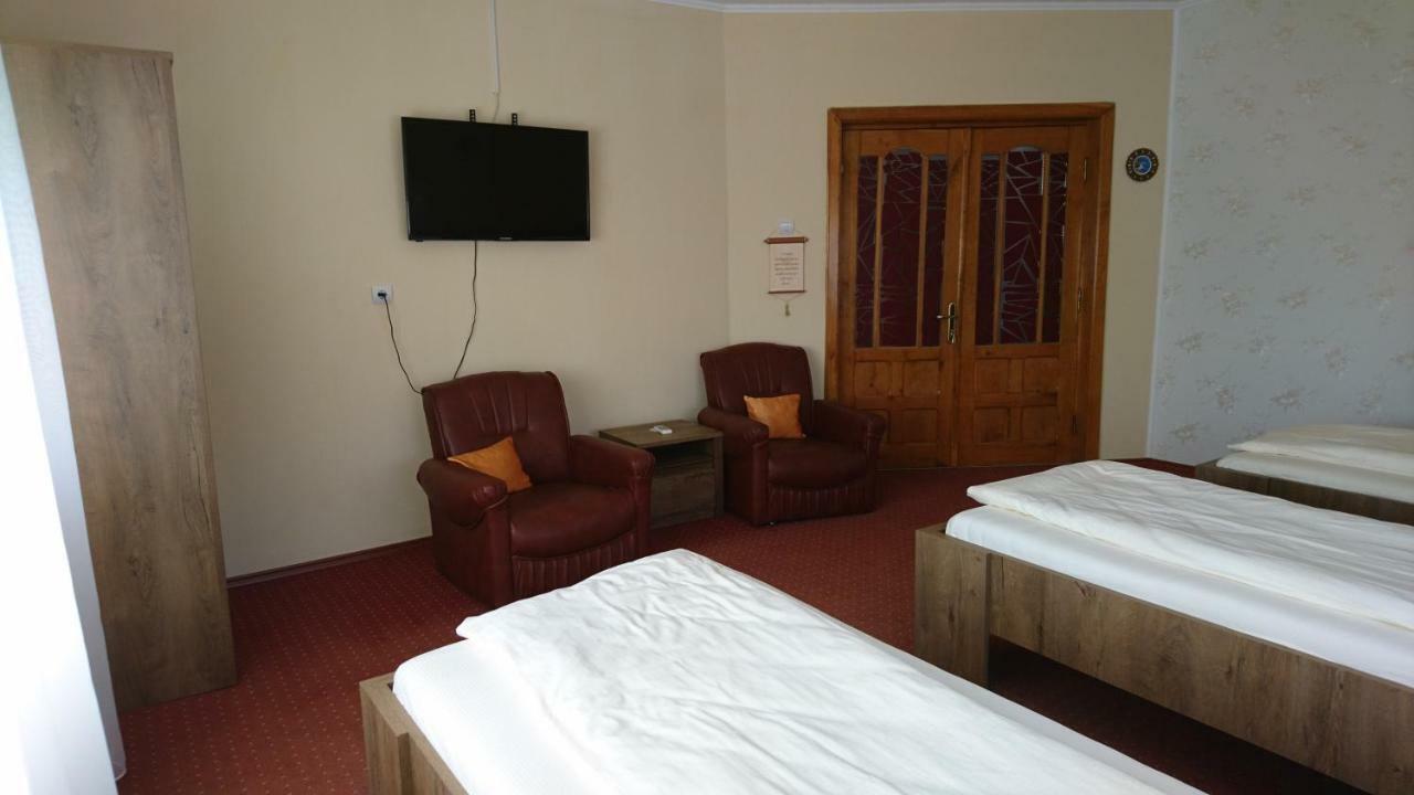 G.Eag - Premium Apartment Oradea Extérieur photo