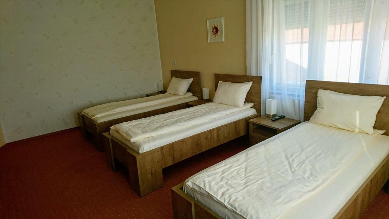 G.Eag - Premium Apartment Oradea Extérieur photo